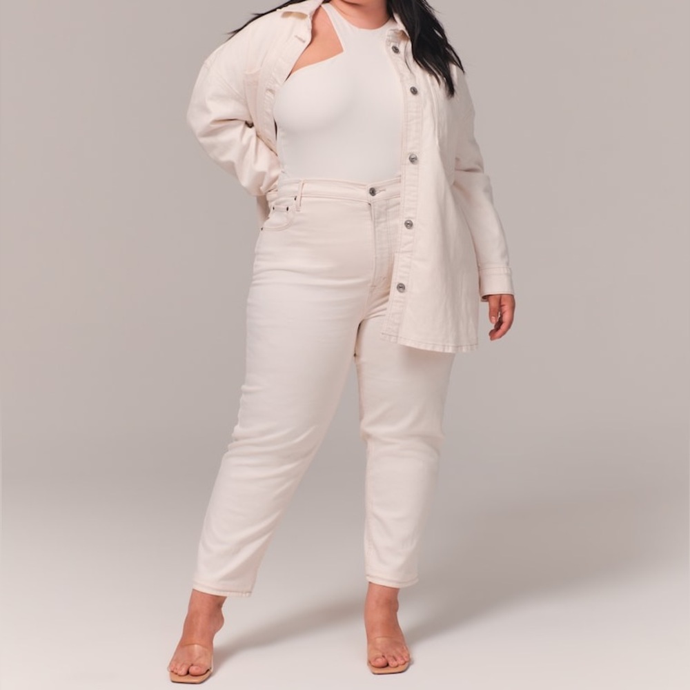 Abercrombie & Fitch Curve Love Ultra High Rise Ankle Straight Jean in Cream